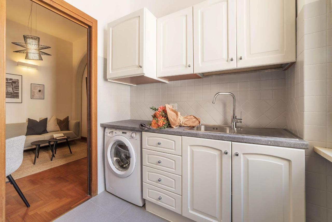 Lively Roma Trastevere Renovated Apartment - FromhometoRóma Kültér fotó