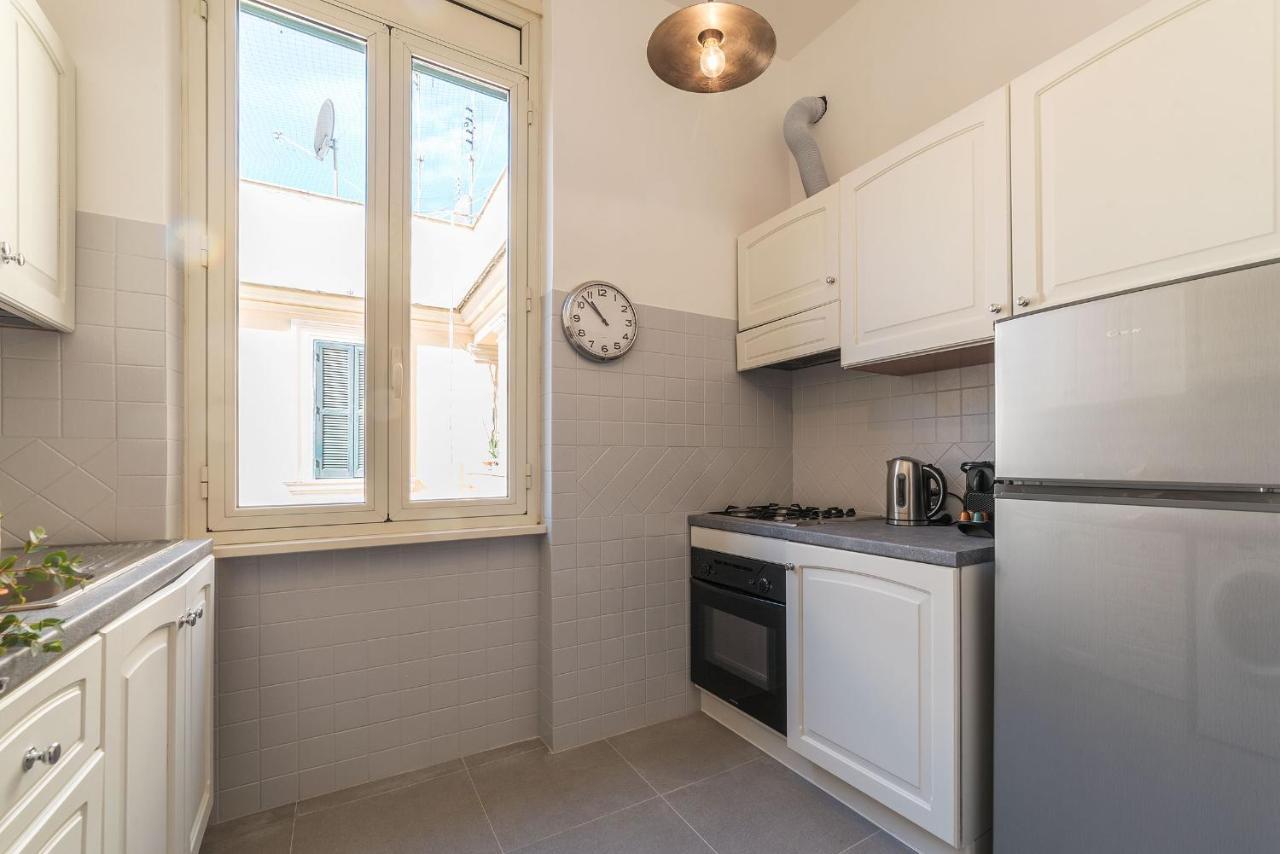 Lively Roma Trastevere Renovated Apartment - FromhometoRóma Kültér fotó