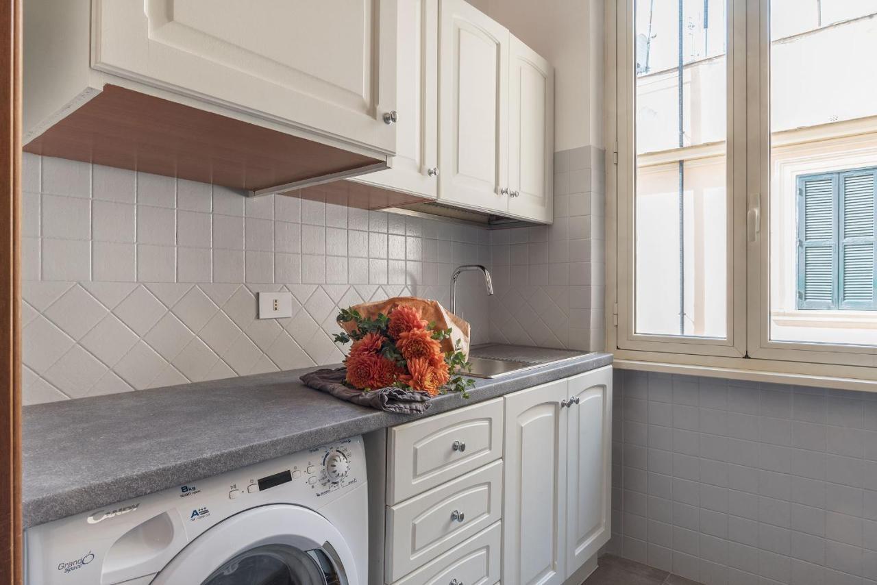 Lively Roma Trastevere Renovated Apartment - FromhometoRóma Kültér fotó